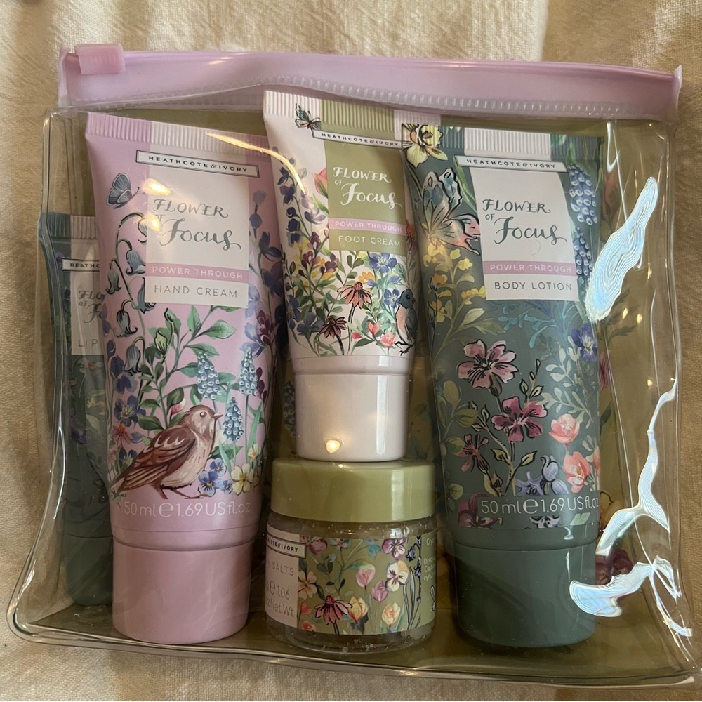 Heathcote & Ivory Flower of Focus Gift Set